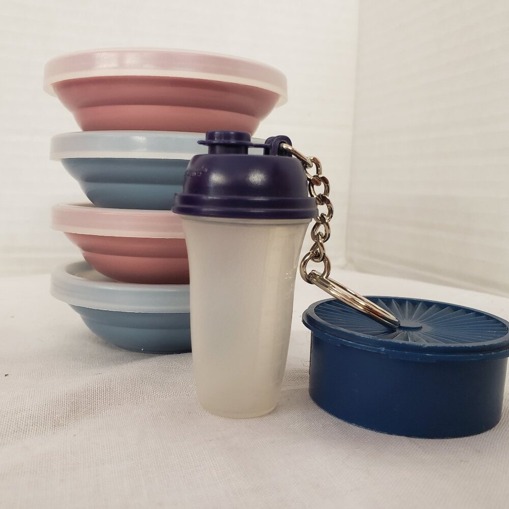 Vintage lot of Tupperware minis Key Chain magnet and child's bowl set
